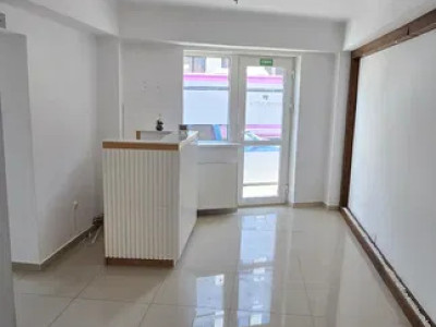 Spațiu comercial ideal pentru clinică, 110 mp, zona străzii Decebal