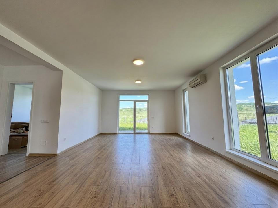 Casa individuala pe un singur nivel, 100 mp utili, 500 mp teren, Corușu