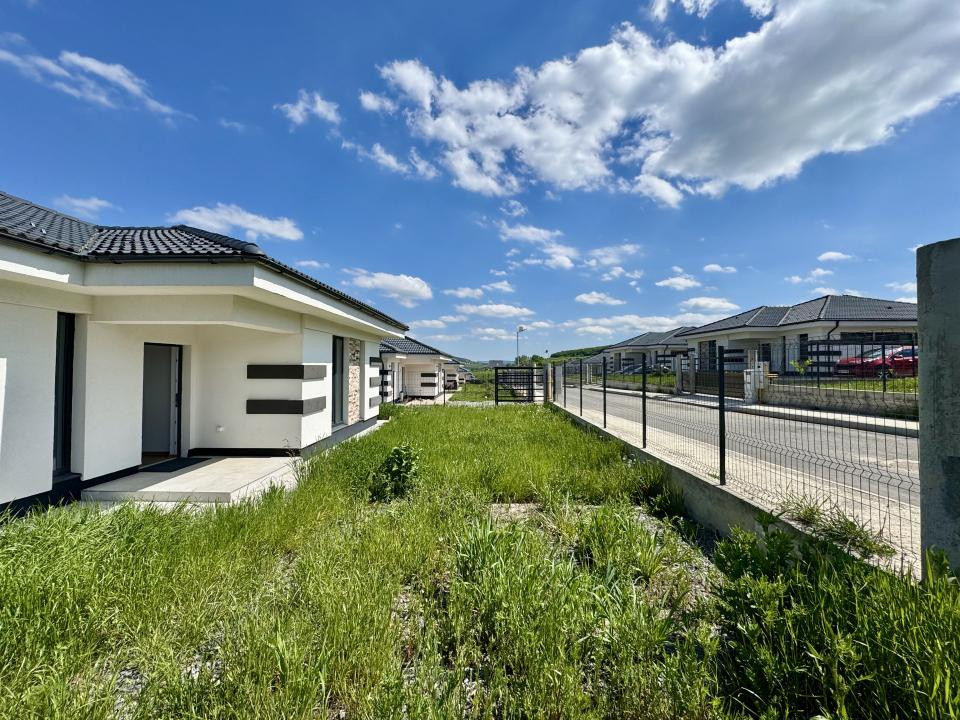 Casa individuala pe un singur nivel, 100 mp utili, 500 mp teren, Corușu
