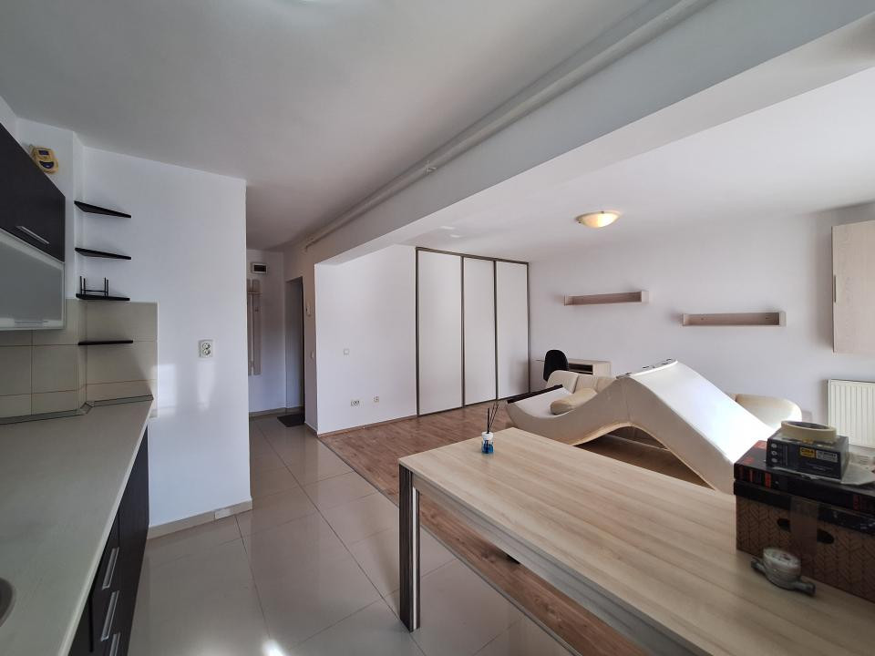 Apartament cu 2 camere, 53 mp, parcare, zona Terra