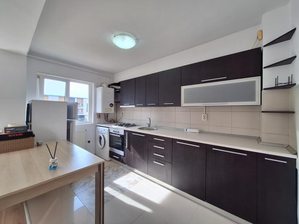 Apartament cu 2 camere, 53 mp, parcare, zona Terra