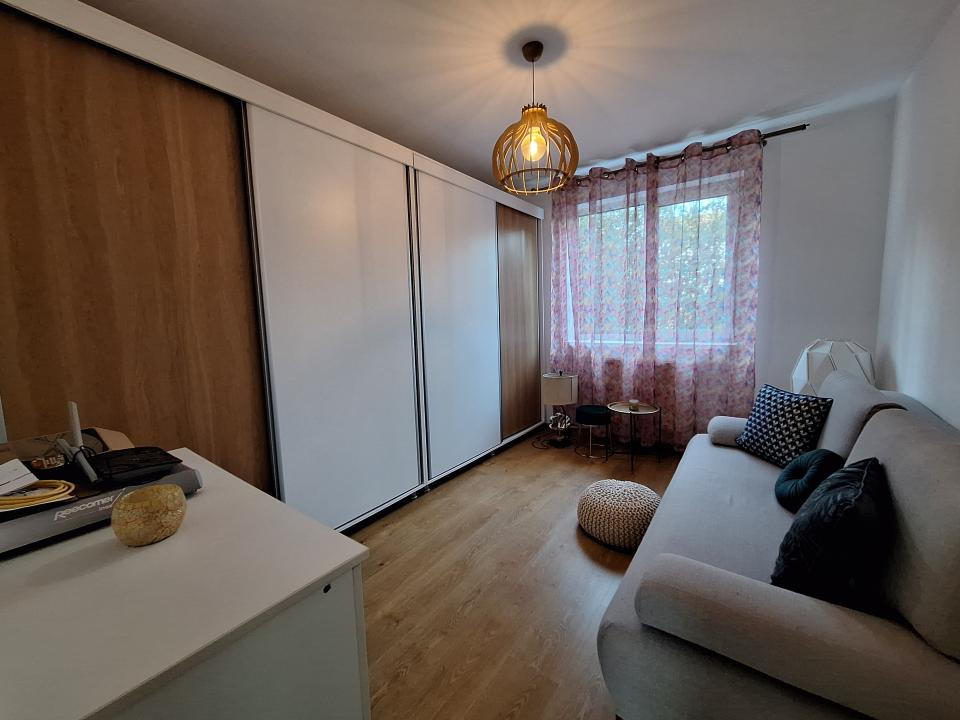 Apartament cu 3 camere, gradina, parcare, zona Stadionului