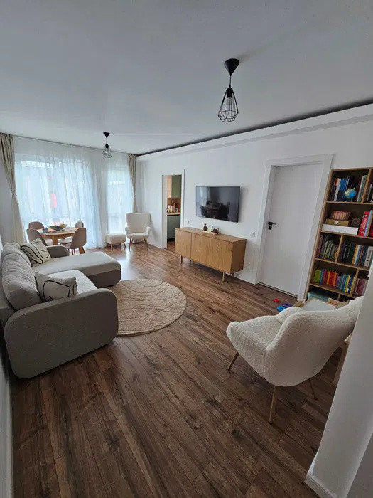 Apartament cu 3 camere, 2 bai, 2 balcoane, zona Abatorului
