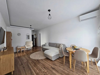Apartament cu 3 camere, 2 bai, 2 balcoane, zona Abatorului