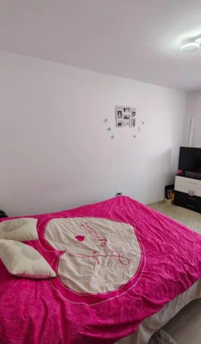 Apartament cu 2 camere, decomandat, 2 balcoane, zona Porii