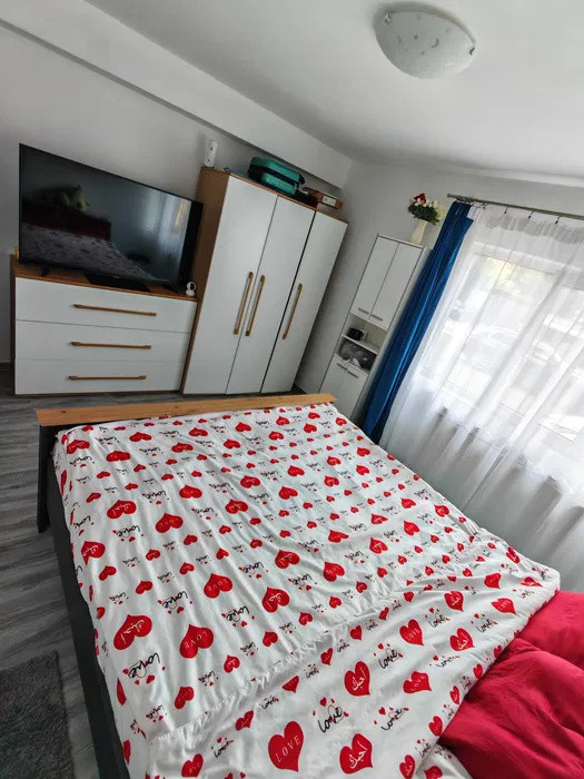 Apartament cu 3 camere, 61 mp, parcare, zona Cetatii