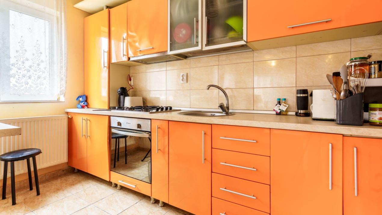 Apartament de doua camere, 44.44 mp, mobilat/utilat, Zona Florilor