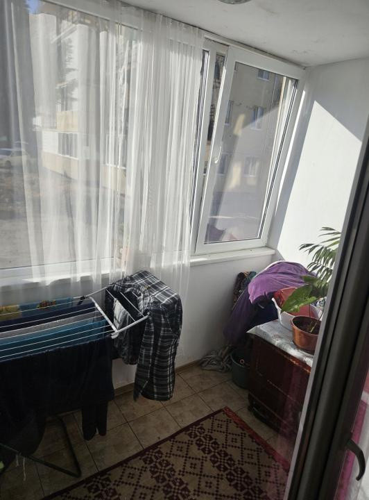 Apartament cu 2 camere,zona Kik,parter, parcare 
