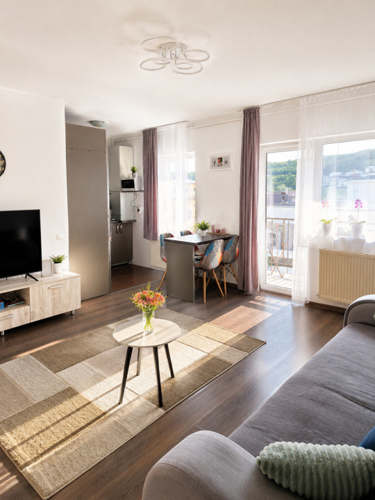 Apartament  cu 2 camere,zona Eroilor,2balcoane,etaj intermediar