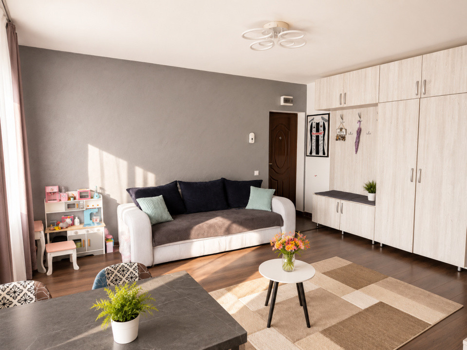 Apartament  cu 2 camere,zona Eroilor,2balcoane,etaj intermediar