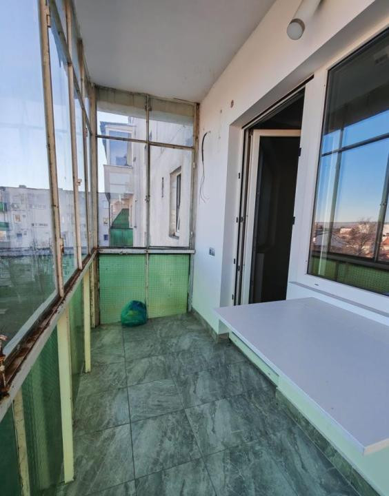 Apartament cu 3 camere, 65 mp, decomandat, etaj intermediar, Zona  N.TITULESCU
