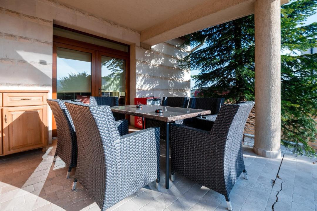 Casa idividuala ,330 mp utili + teren de 800 mp, Manastur