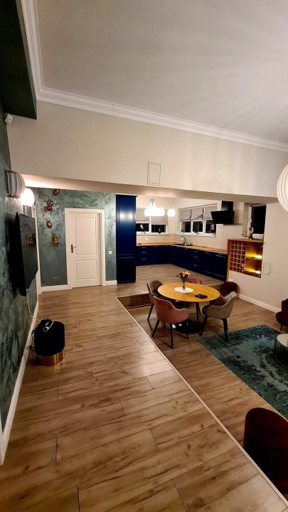 Apartament de LUX, 3 camere ,110 mp , Zona VIVO