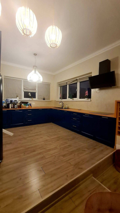 Apartament de LUX, 3 camere ,110 mp , Zona VIVO
