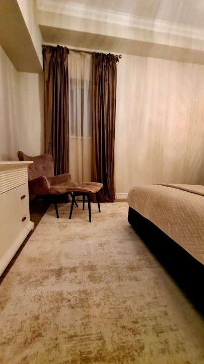 Apartament de LUX, 3 camere ,110 mp , Zona VIVO