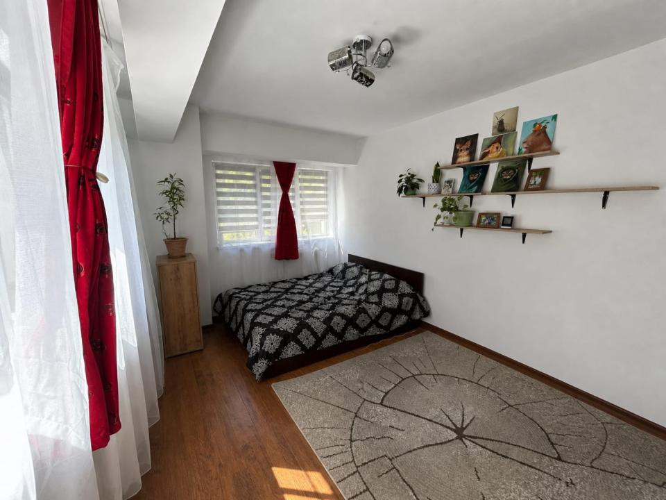Apartament cu 2 camere, 42 mp, balcon, strada Edgar Quinet
