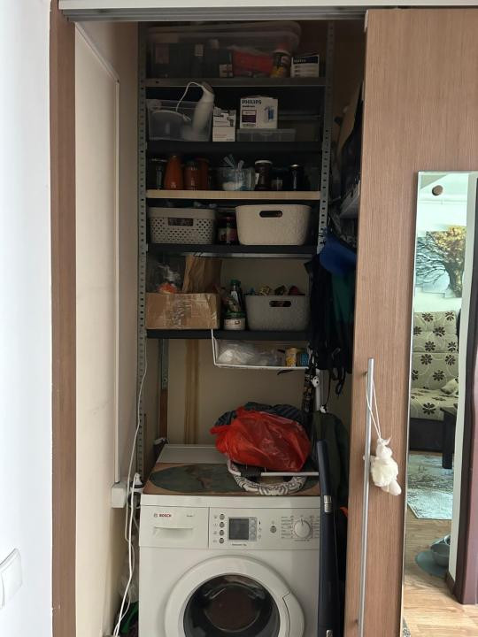 Apartament cu 2 camere, 42 mp, balcon, strada Edgar Quinet