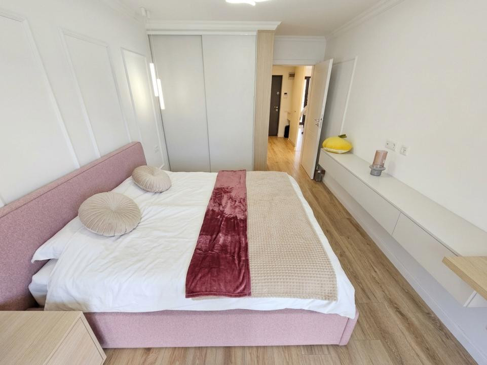 Apartament 2 camere, 53mp, etaj intermediar, terasa 22mp, parcare, zona Amethyst