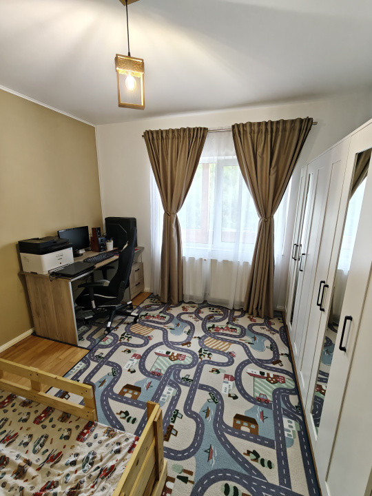 Apartament cu 3 camere, 58 mp, 2 balcoane, zona Statiei de Pompieri