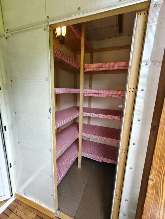Apartament cu 3 camere, 58 mp, 2 balcoane, zona Statiei de Pompieri