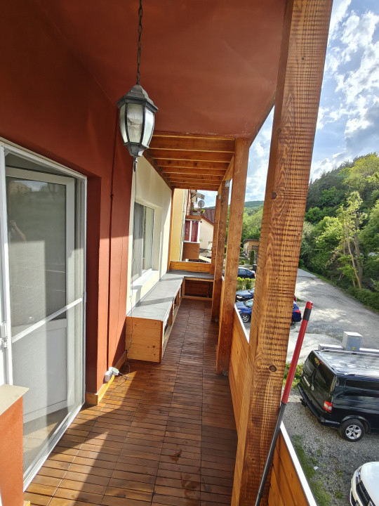 Apartament cu 3 camere, 58 mp, 2 balcoane, zona Statiei de Pompieri