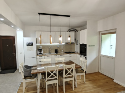 Apartament cu 3 camere, 58 mp, 2 balcoane, zona Statiei de Pompieri