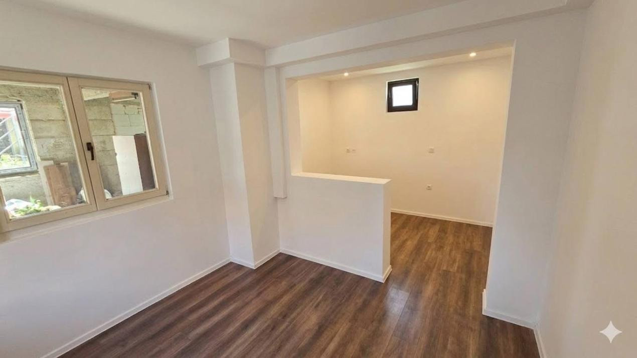 Casa individuala de 180 mp utili , teren de 1200 mp
