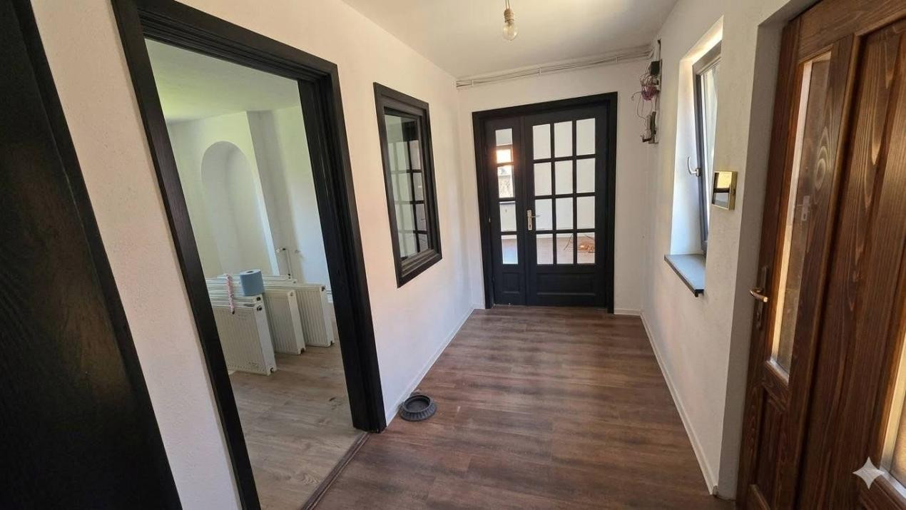 Casa individuala de 180 mp utili , teren de 1200 mp