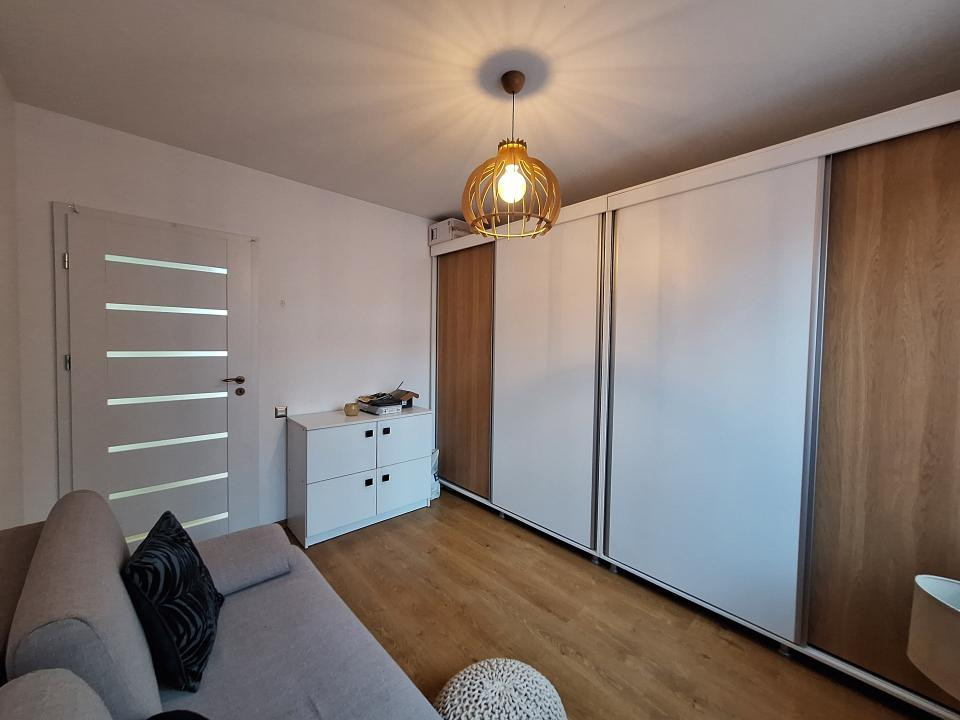 Apartament cu 3 camere, gradina, parcare, zona Stadionului