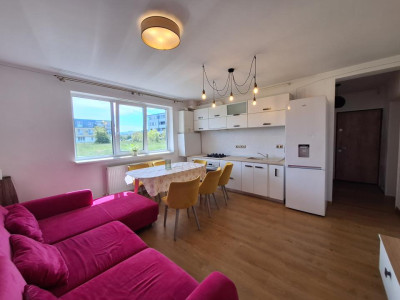 Apartament cu 3 camere, gradina, parcare, zona Stadionului