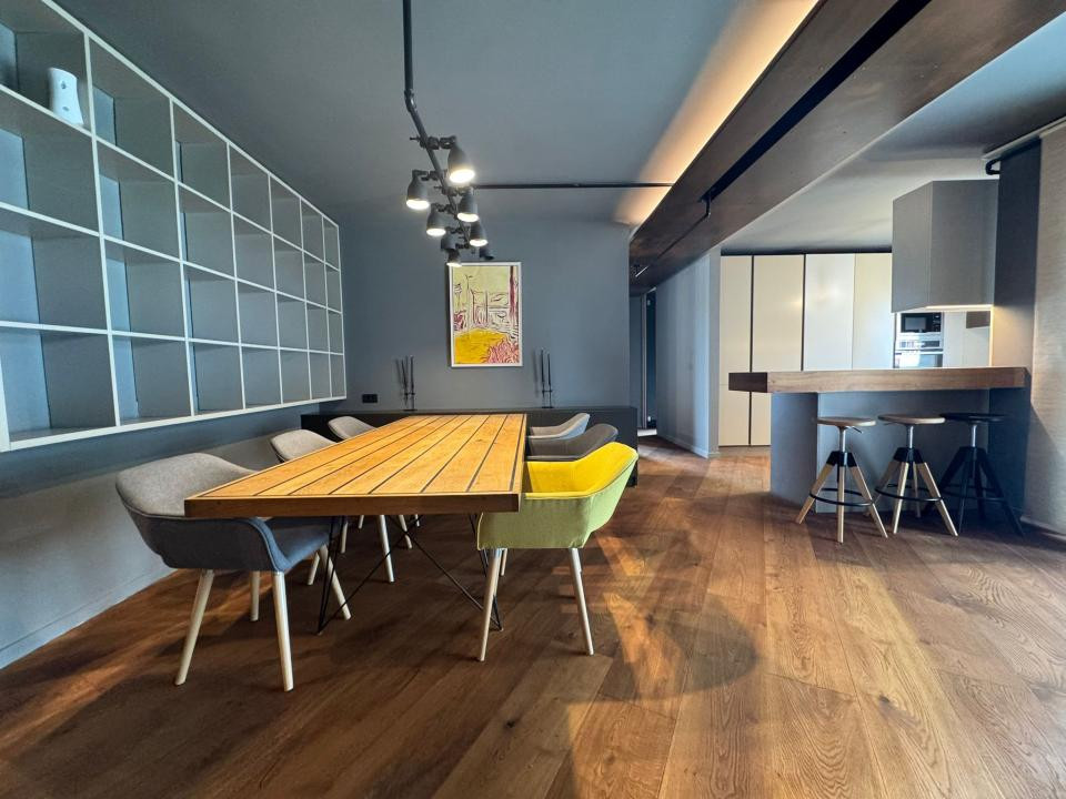 Apartament 3 camere, 91 mp, la cheie, parcare, zona Grand Hotel Italia