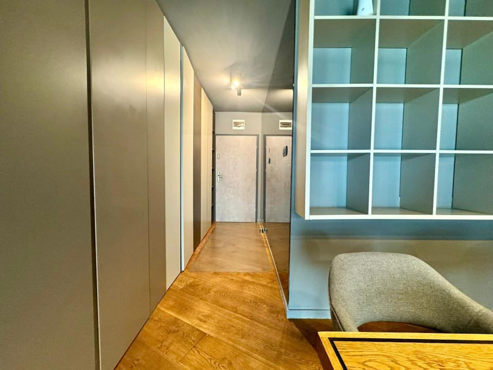 Apartament 3 camere, 91 mp, la cheie, parcare, zona Grand Hotel Italia
