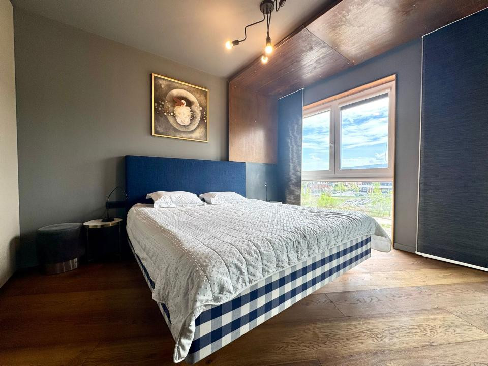 Apartament 3 camere, 91 mp, la cheie, parcare, zona Grand Hotel Italia