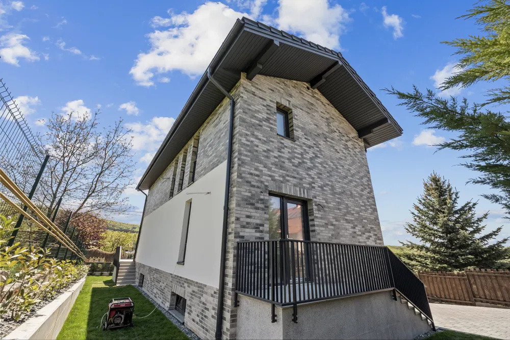 Casa individuala, 5 camere, 190 mp, garaj+parcare, 283 mp teren, Zona Vila Tusa