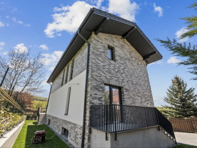 Casa individuala, 5 camere, 190 mp, garaj+parcare, 283 mp teren, Zona Vila Tusa
