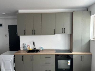 Apartament /spațiu comercial cu 2 camere , strada Răzoare 