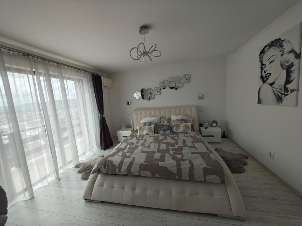 Duplex de vanzare , 120 mp,Garaj utili zona Narciselor