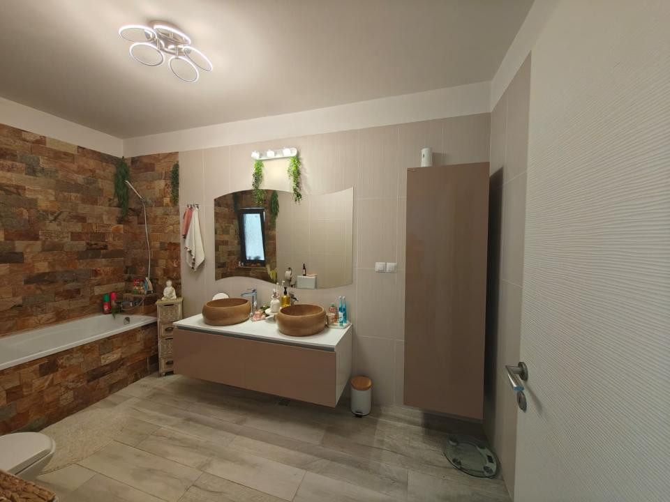 Duplex de vanzare , 120 mp,Garaj utili zona Narciselor