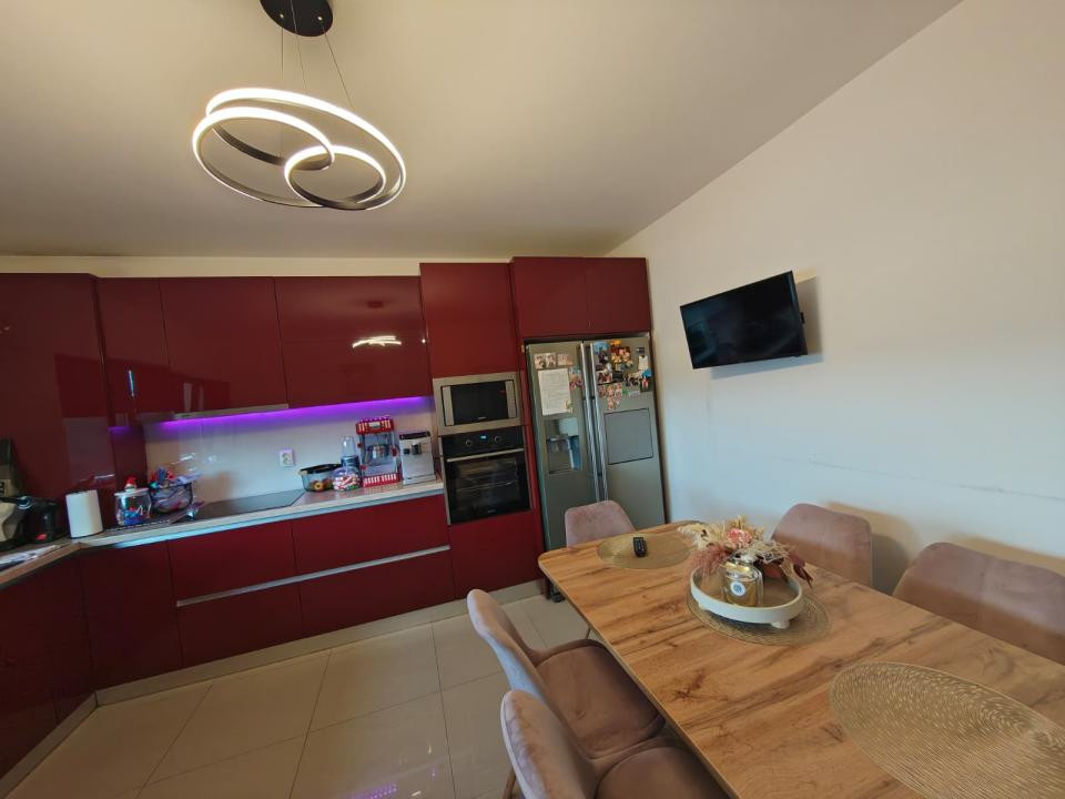 Duplex de vanzare , 120 mp,Garaj utili zona Narciselor
