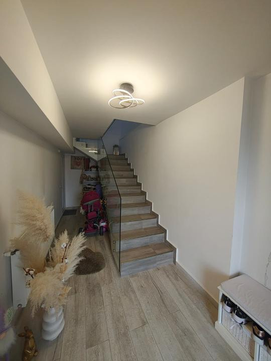 Duplex de vanzare , 120 mp,Garaj utili zona Narciselor