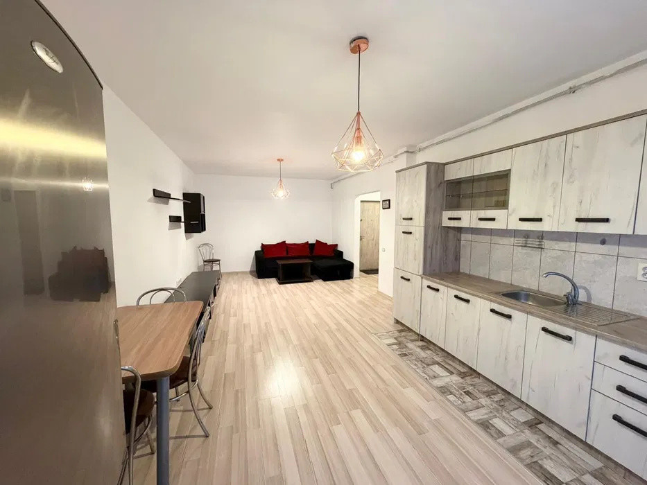 Apartament cu 2 camere, 50 mp, parcare, zona Cetatii
