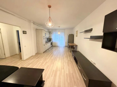 Apartament cu 2 camere, 50 mp, parcare, zona Cetatii