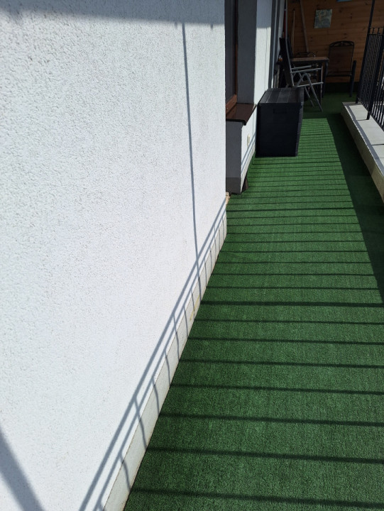 Apartament cu 3 camere, 2 terase, parcare, zona Sub Cetate