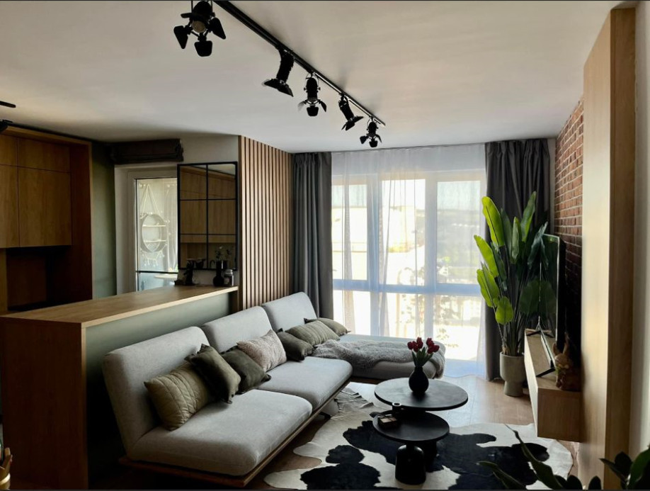 Apartament Ultralux de 2 camere, 55mp, balcon, zona Vivo