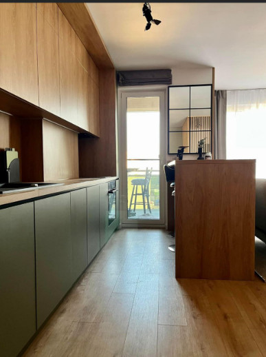 Apartament Ultralux de 2 camere, 55mp, balcon, zona Vivo