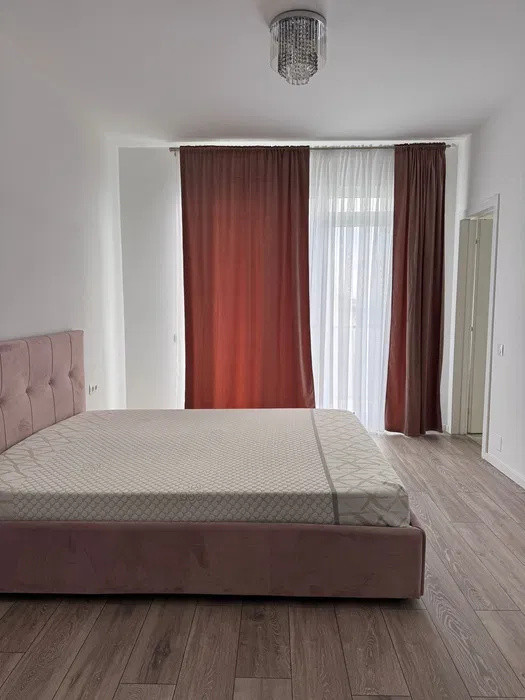Duplex la cheie cu 4 camere, 120 mp+250 mp teren, 3 parcari, zona Garii