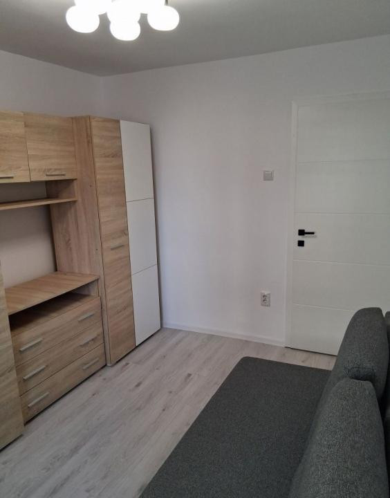 Apartament 3 camere decomandate, 64mp, etaj intermediar, zona Izlazului