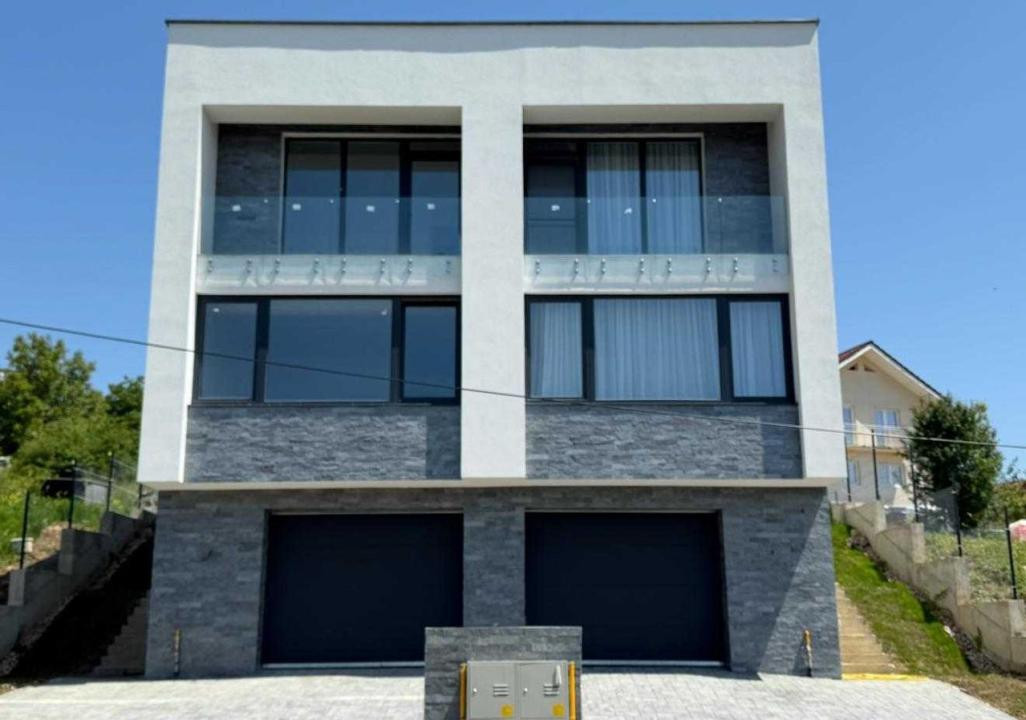 Duplex, 4 camere, 166mp, zona Dambul Rotund 