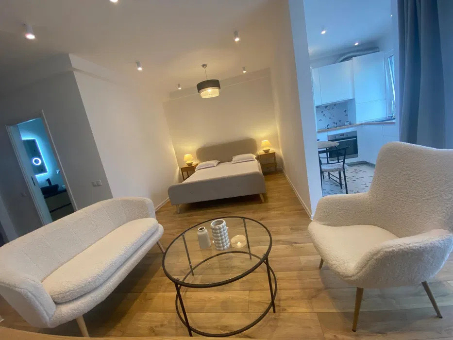 Apartament cu o camera, 35 mp, parcare, zona Abatorului