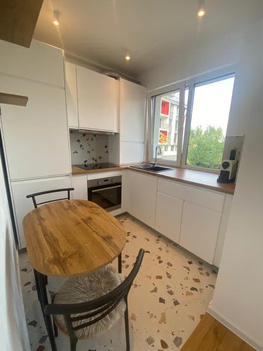 Apartament cu o camera, 35 mp, parcare, zona Abatorului